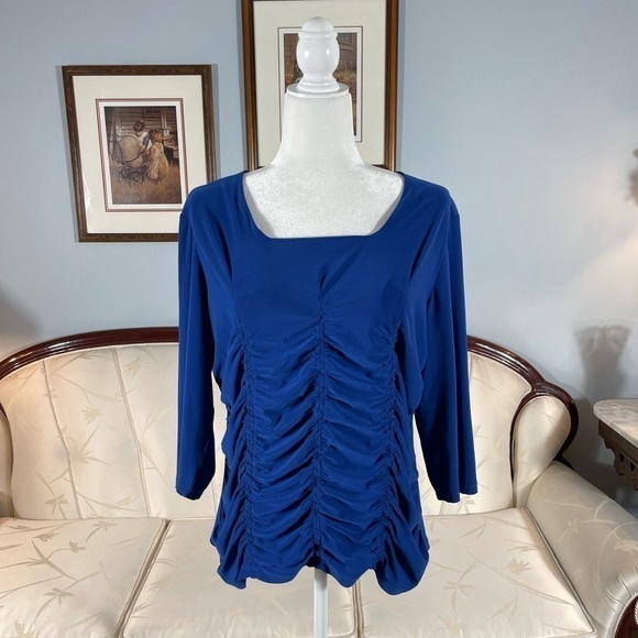 Escalade Blue Ruched Top - Picture 4 of 14